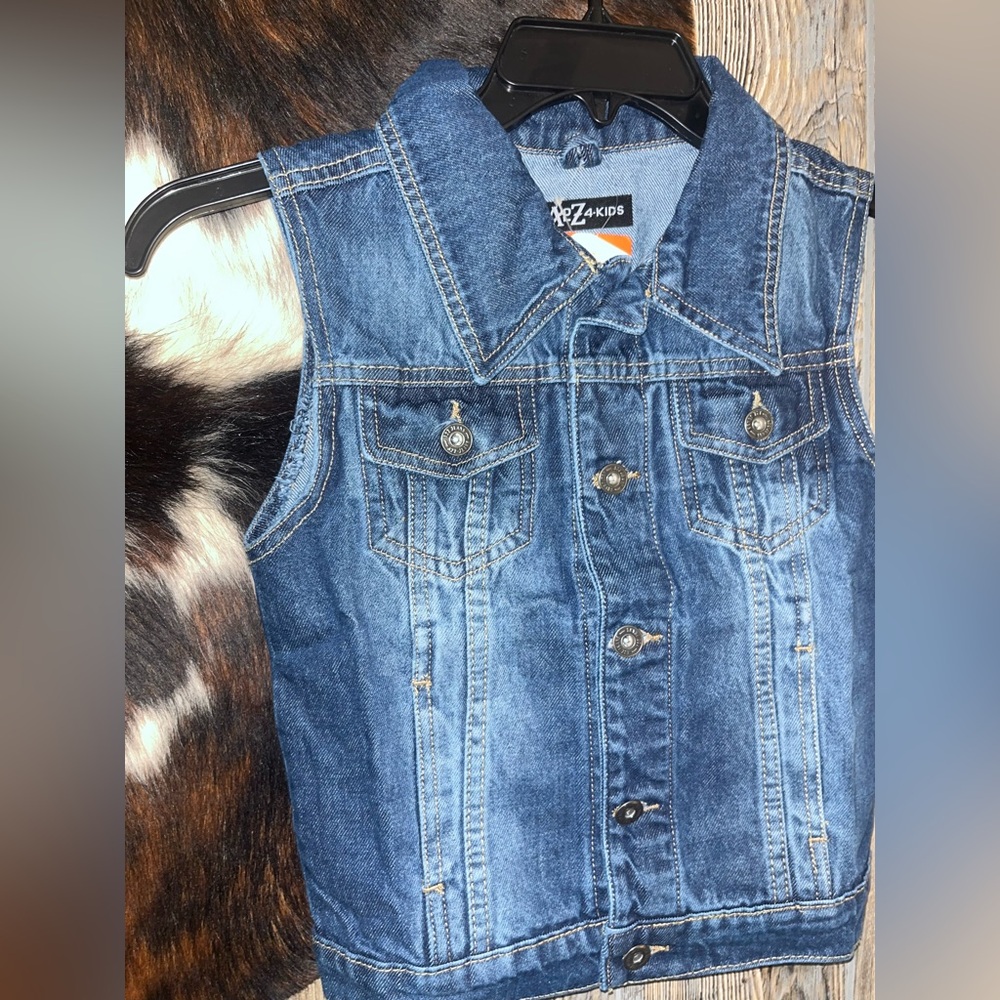 AToZ4Kids size 7/8 blue jean button up sleeveless vest nwt medium wash denim - Picture 2 of 5